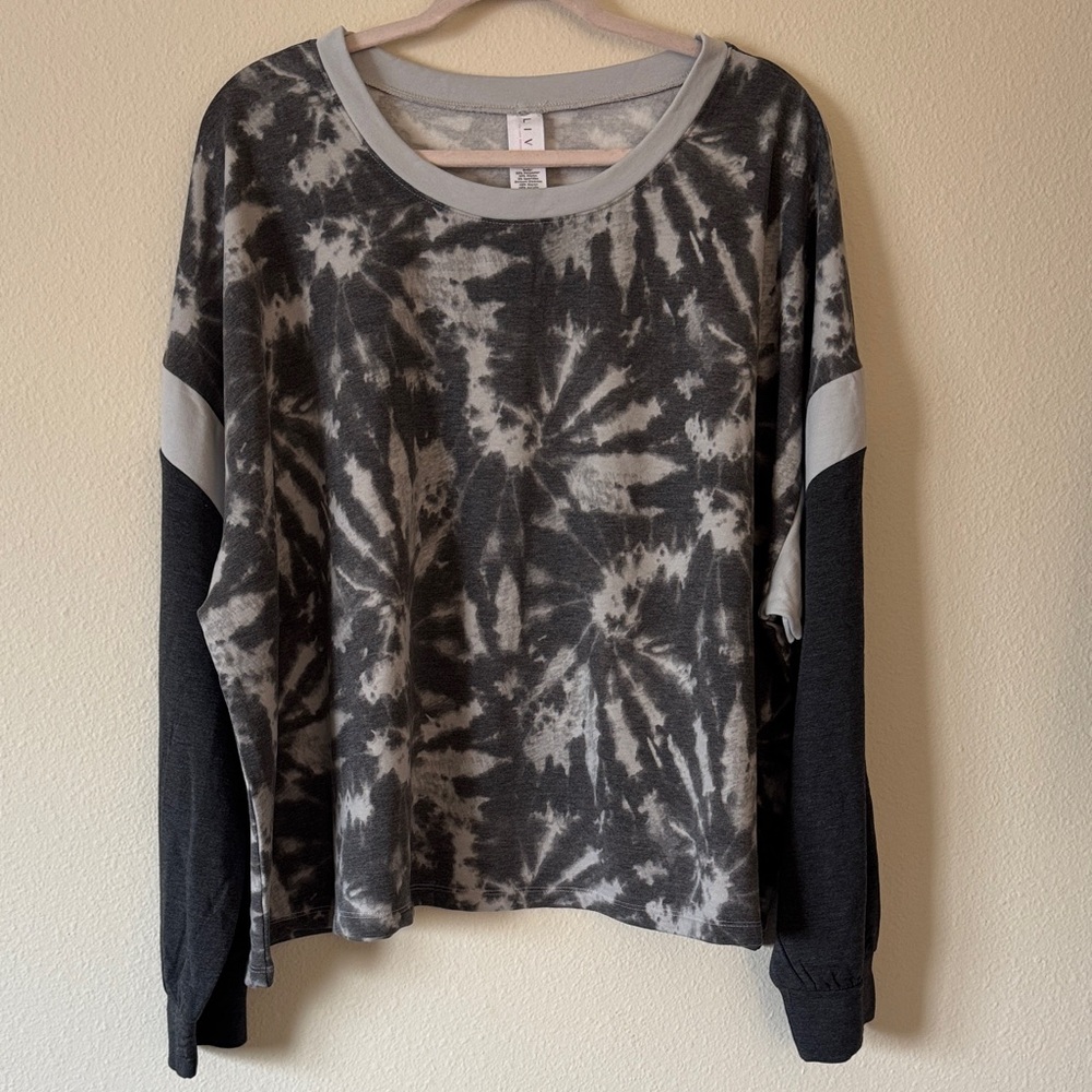 Livi Active by Lane Bryant Gray Tie-Dye Sweatshirt Size 26/28